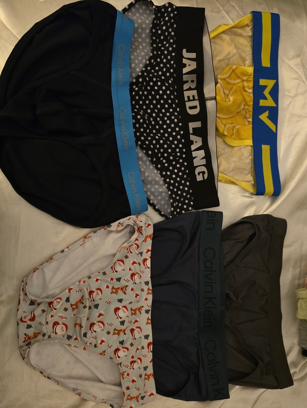 34 Pairs Of Briefs. Mix Brands - Picture 7 of 8
